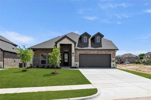 337 Loretta, Burleson, TX 76028