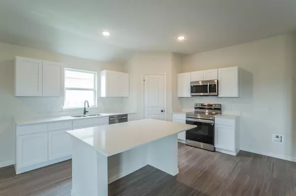 Cleburne, TX 76033,404 Rose Avenue