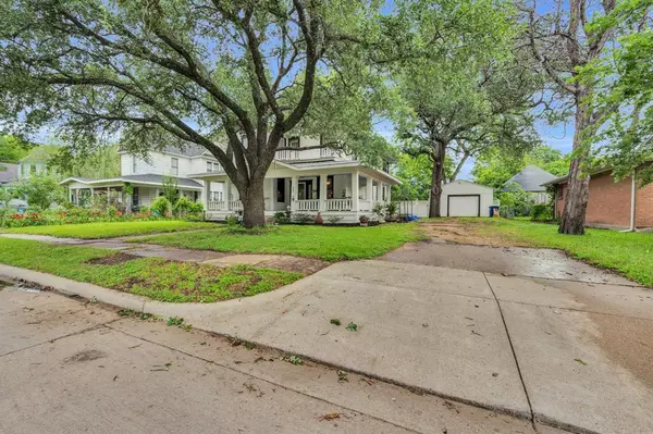 Ennis, TX 75119,606 N Dallas Street