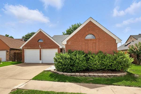 1509 Autumn Chase Square, Bedford, TX 76022