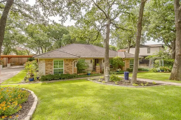 Hurst, TX 76054,2824 Winterhaven Drive