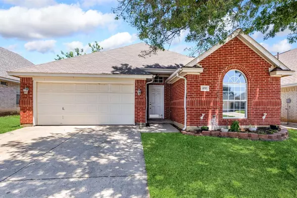 8737 San Joaquin Trail, Fort Worth, TX 76118
