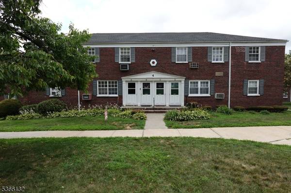 4A W Roselle Ave, Roselle Park Boro, NJ 07204