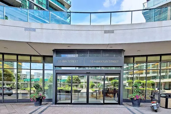 33 Bay ST #813, Toronto C01, ON M5J 2Z3