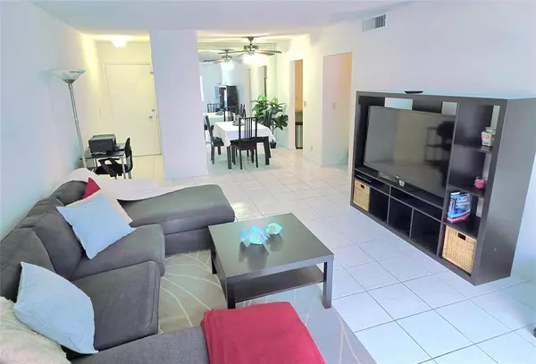 Fort Lauderdale, FL 33308,2230 NE 56th Place #208