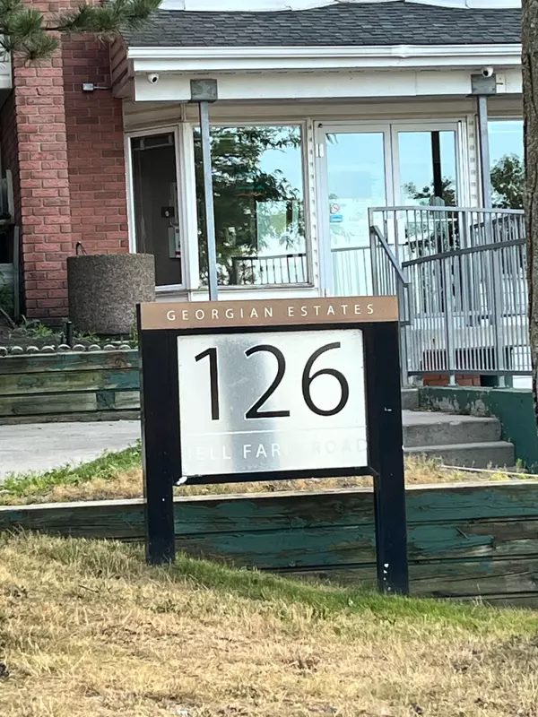 126 Bell Farm RD #106, Barrie, ON L4M 6J3