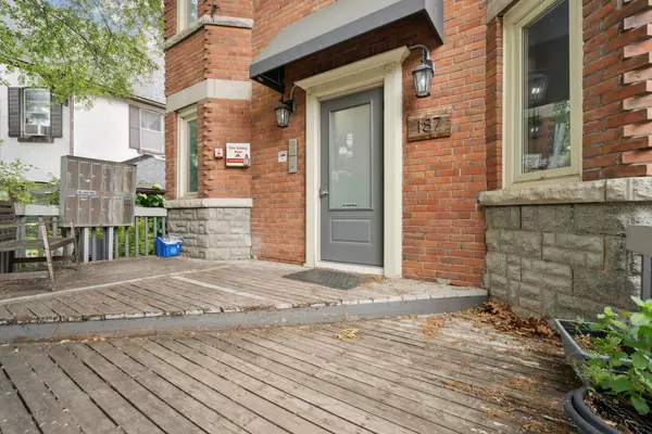 Toronto W02, ON M6P 2S3,187 High Park AVE