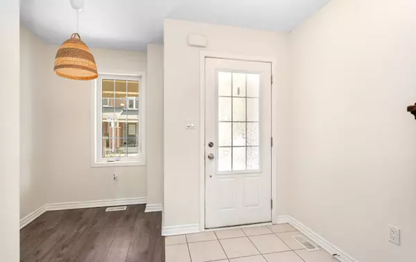 Milton, ON L9T 9L2,1000 Asleton BLVD #127