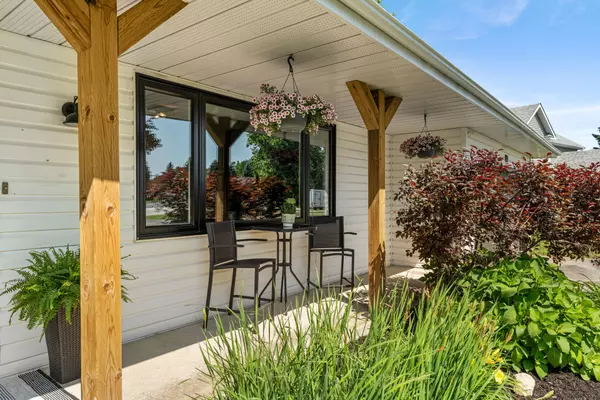 Georgian Bluffs, ON N4K 5N5,110 Mary AVE