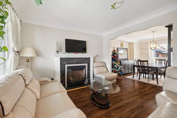 167 Balsam AVE N, Hamilton, ON L8L 6Y4