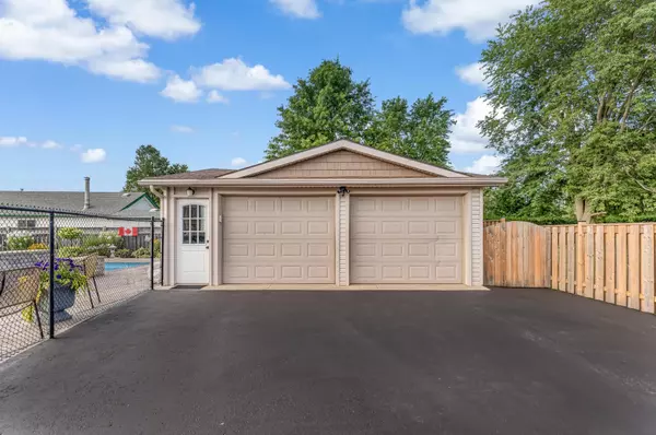 Hamilton, ON L0R 1W0,9924 Dickenson RD