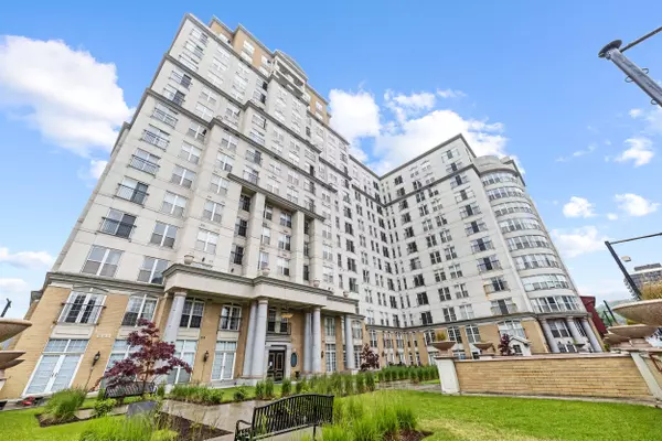 135 James ST S #106, Hamilton, ON L8P 2Z6