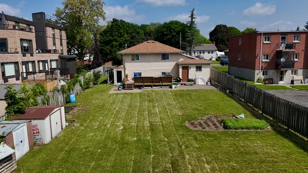 Belleville, ON K8P 2J2,57 Donald ST
