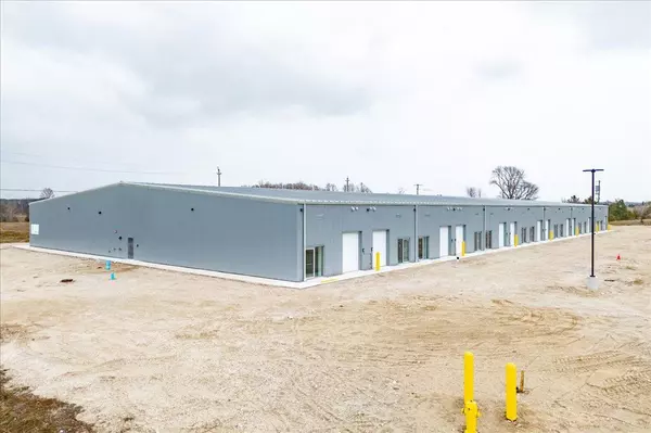 Hanover, ON N4N 3V8,595 1st ST