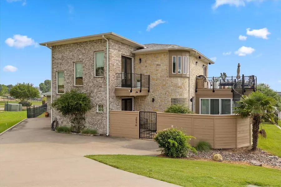299 Harborview Drive, Rockwall, TX 75032