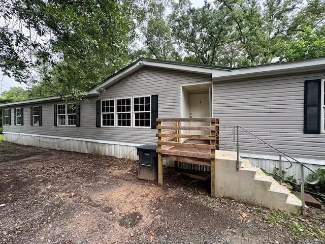 6655 Springlake Circle, Shreveport, LA 71107