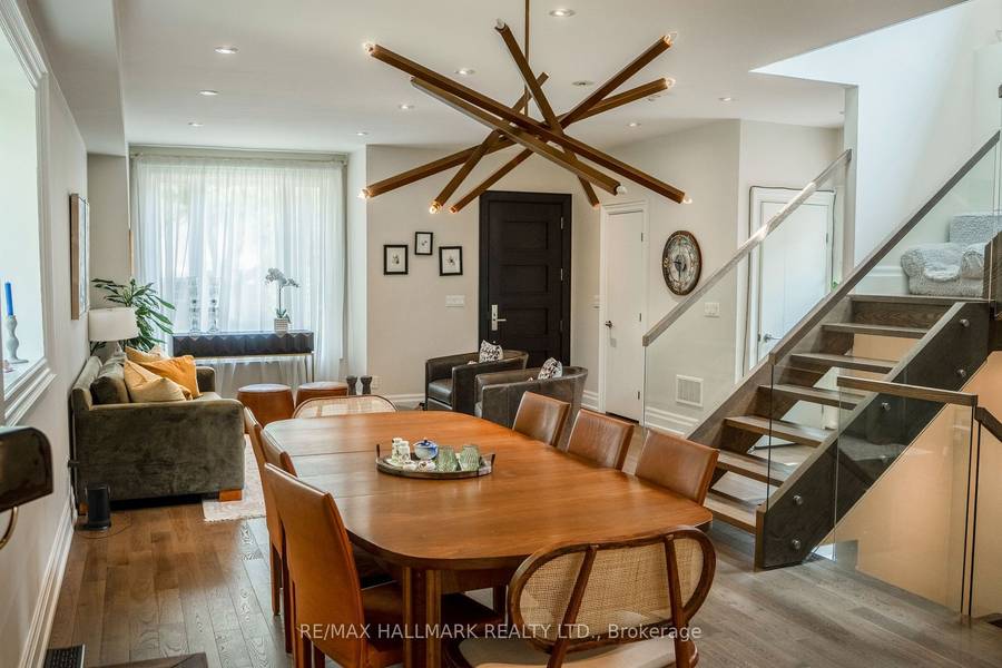 344 Glebemount AVE, Toronto E03, ON M4C 3V5