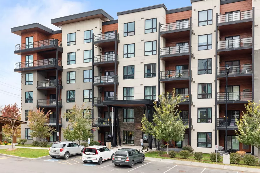 300 Essa RD #103, Barrie, ON L4J 0B9