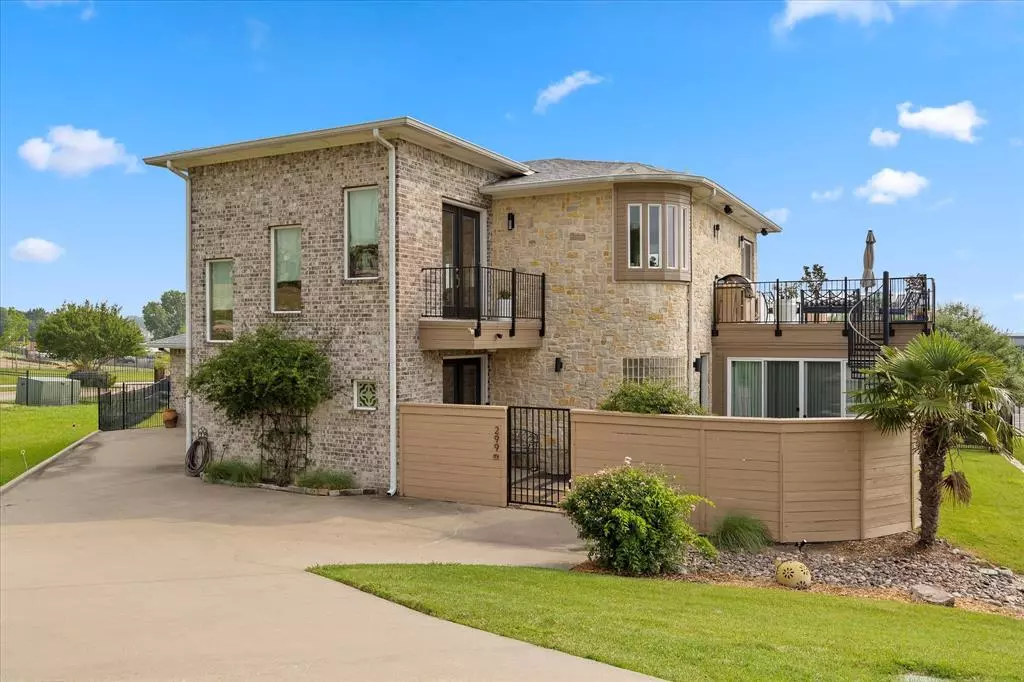 Rockwall, TX 75032,299 Harborview Drive