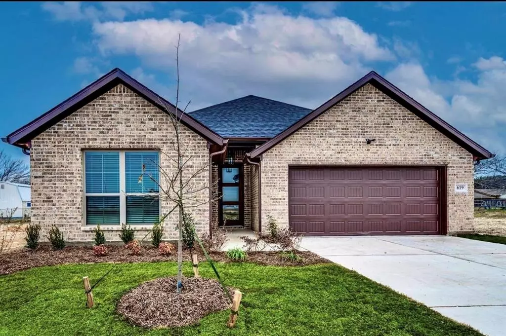 Italy, TX 76651,619 Escovedo Drive