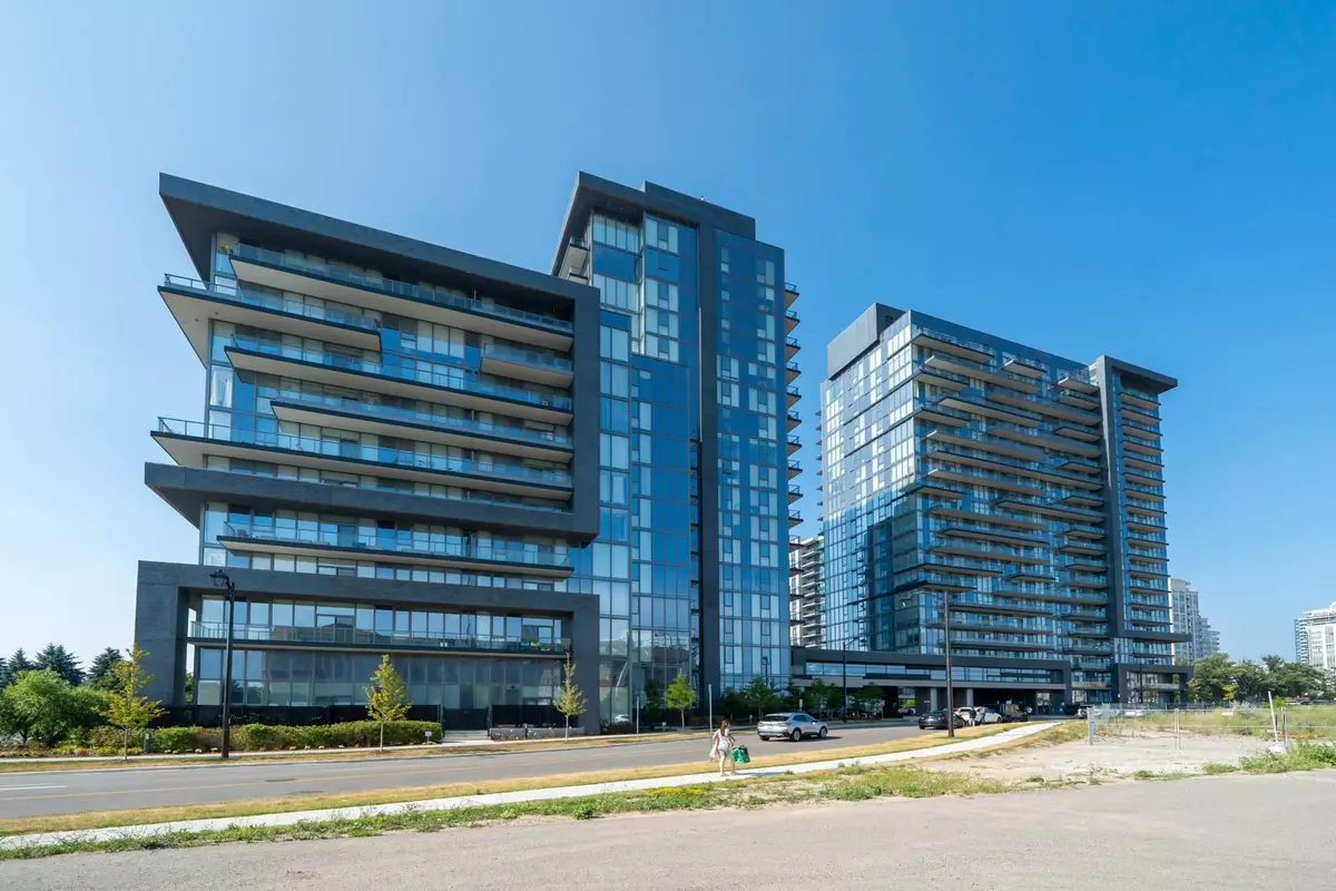 Vaughan, ON L4J 0L2,10 Gatineau DR #216W