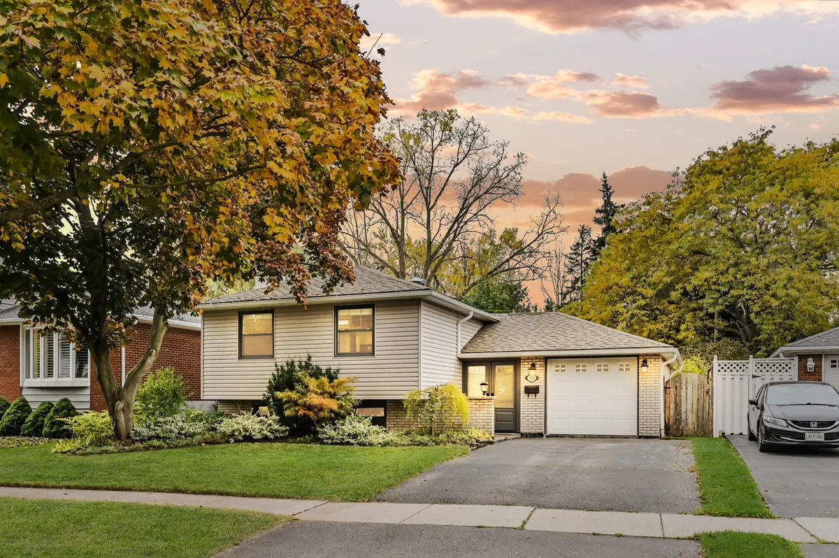 Burlington, ON L7L 4T8,338 Melores DR