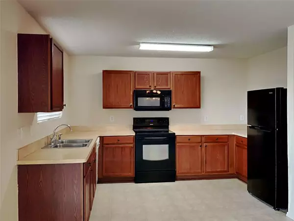 Arlington, TX 76002,905 Dove Meadows Drive