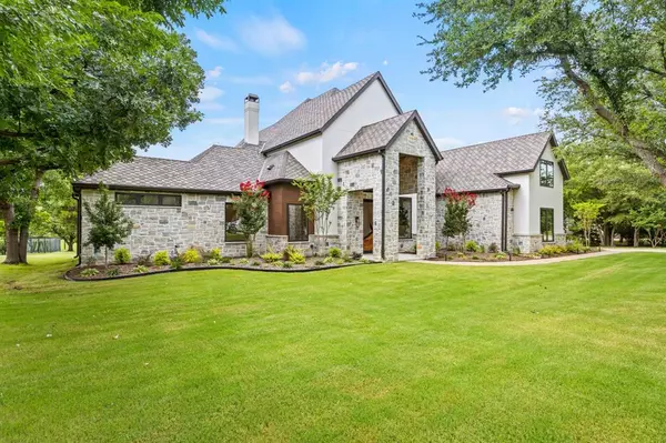 2000 Warwick Crescent Court, Denton, TX 76226