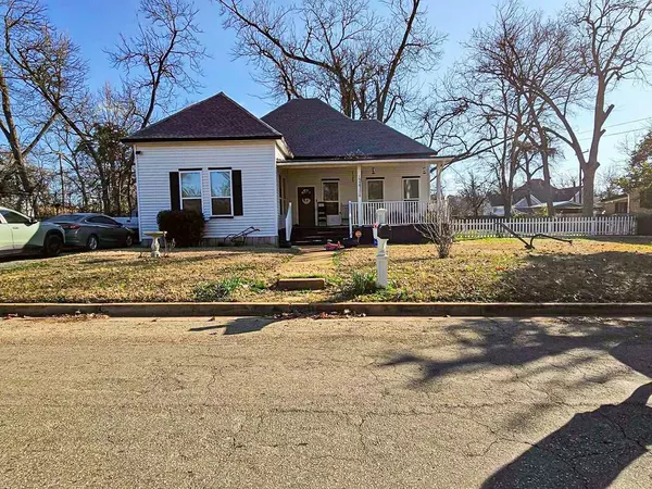 Palestine, TX 75801,1010 N Howard Street