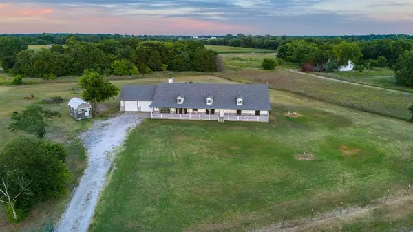 614 Jim Cannon Road, Van Alstyne, TX 75495
