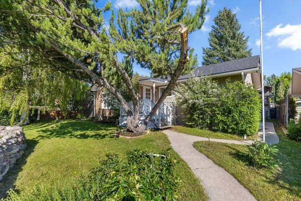 Calgary, AB T2L1H9,3912 Brantford DR Northwest