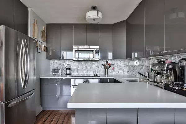 40 Homewood AVE #2006, Toronto C08, ON M4Y 2K2