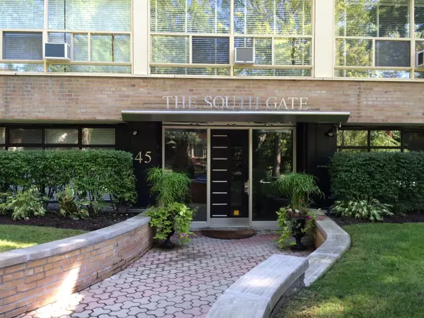 Toronto C09, ON M4W 2V2,45 Glen RD #304