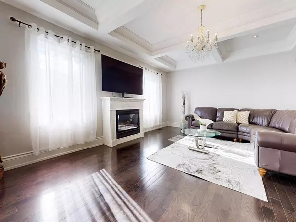 Bradford West Gwillimbury, ON L3Z 0K1,16 Naylor DR