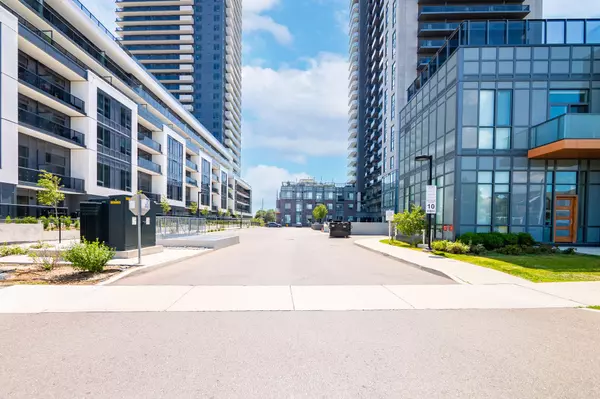 Mississauga, ON L4Z 0C6,8 Nahani WAY #2921