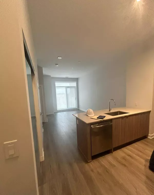 4130 Parkside Village DR #206, Mississauga, ON L5B 0L7