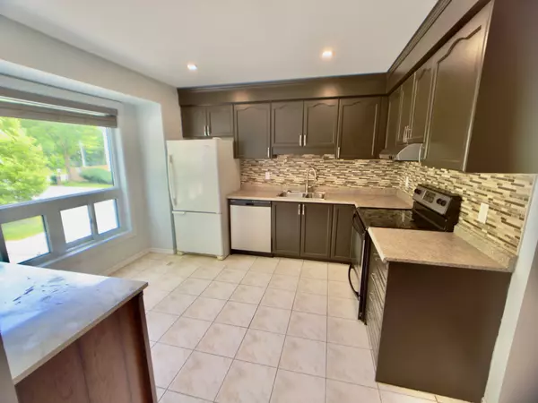 London East, ON N5V 4N5,1990 WAVELL ST #72