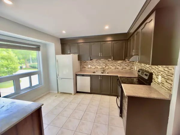 London East, ON N5V 4N5,1990 WAVELL ST #72