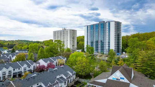 55 Green Valley DR #1710, Kitchener, ON N2P 1Z6