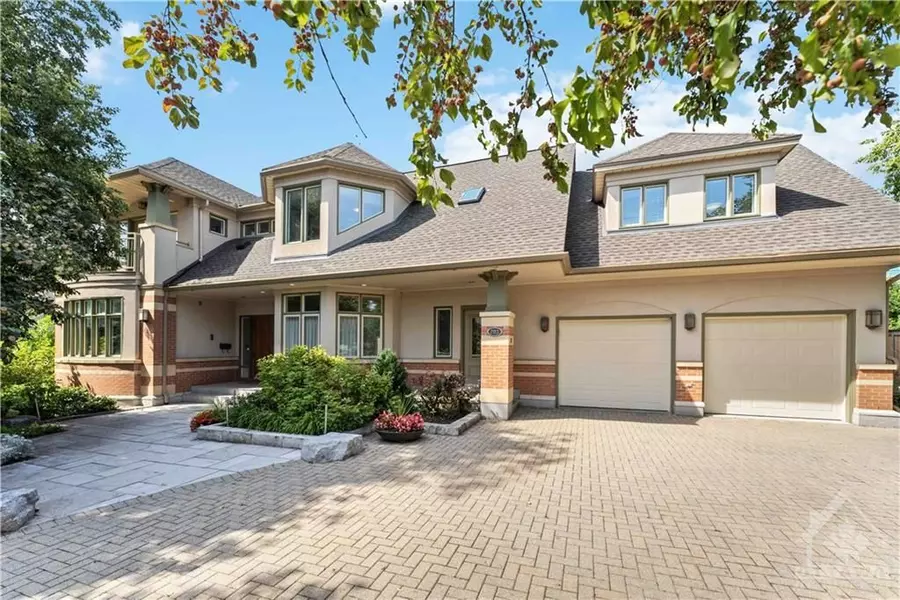 203 BALMORAL PL, Alta Vista And Area, ON K1H 1B2