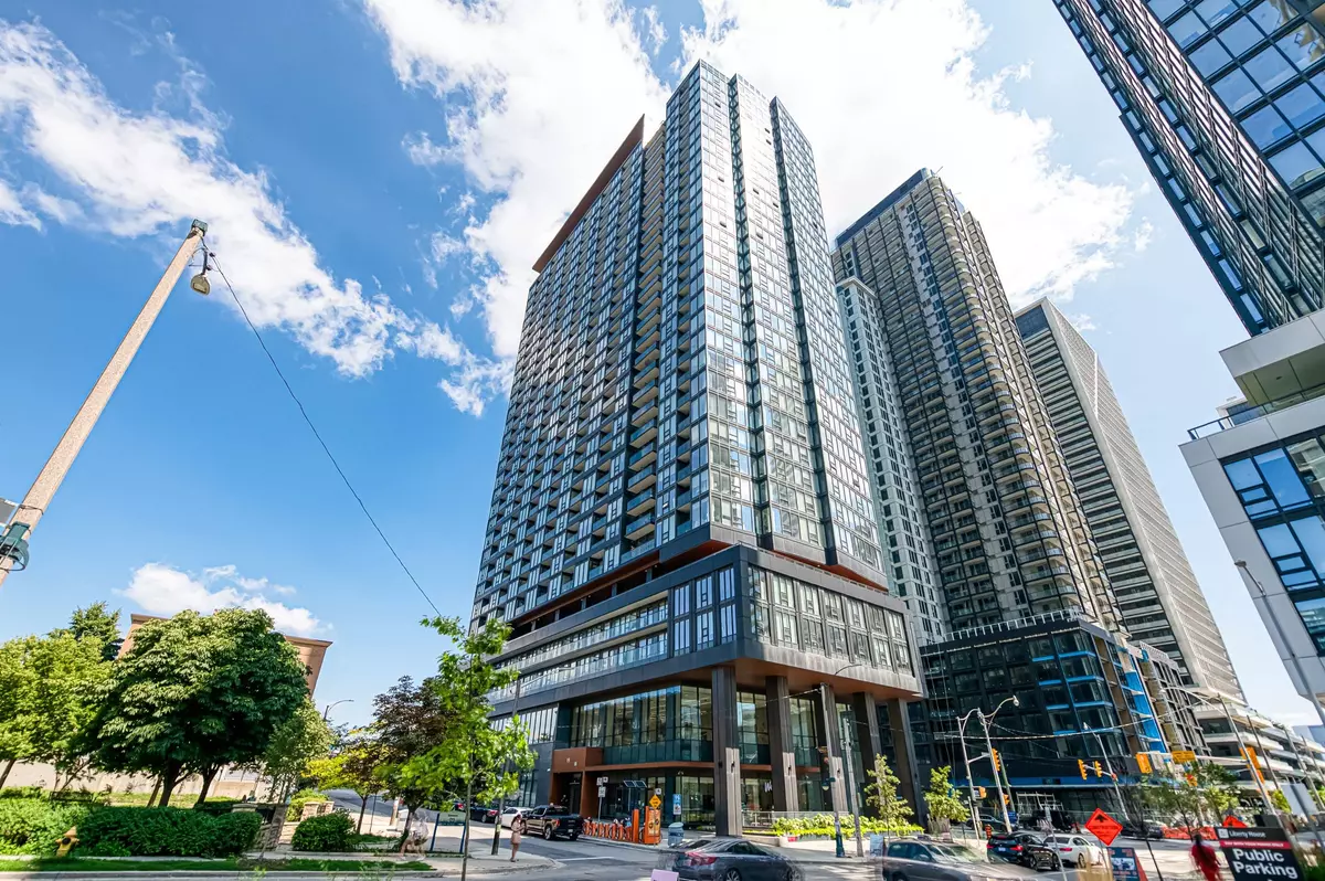 Toronto C01, ON M6K 0E3,19 Western Battery RD #3202
