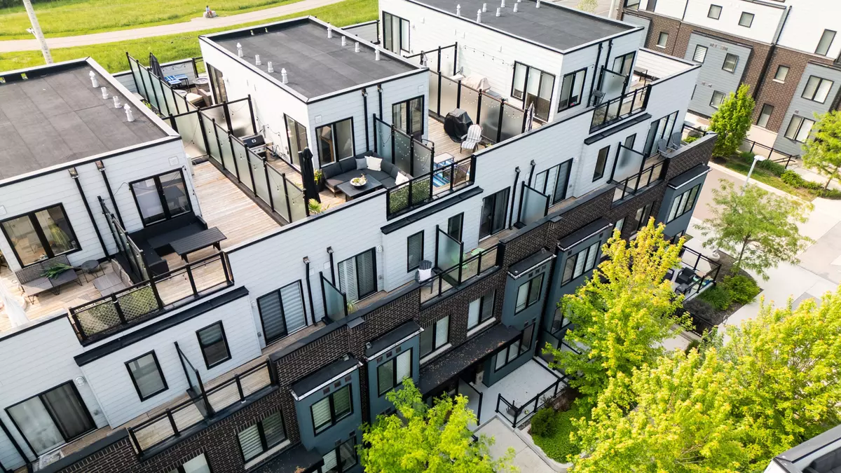 Mississauga, ON L5J 0B3,2232 Bromsgrove RD #4