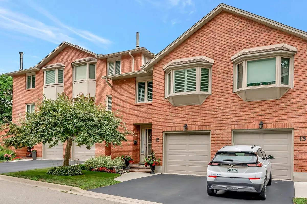 Hamilton, ON L9H 6W2,30 Osler DR #12