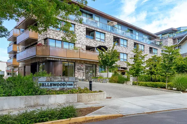 1018 Pentrelew Pl #208, Victoria, BC V8V 4J4