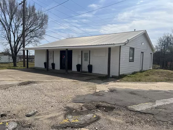 501 W Garland Street, Grand Saline, TX 75140