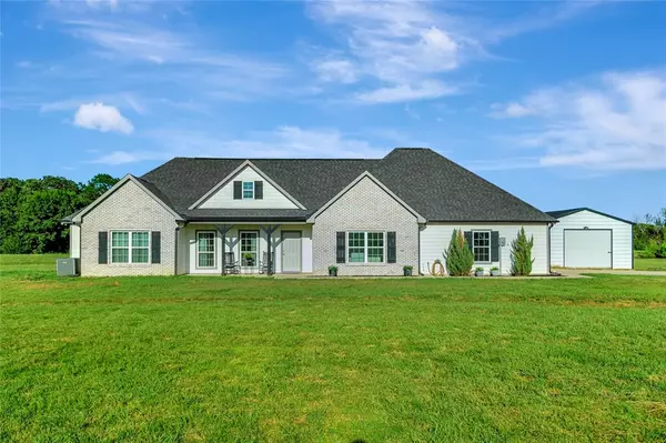 Gunter, TX 75058,390 Paxton Road