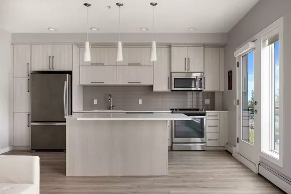 Calgary, AB T2S 3H4,93 34 AVE SW #309