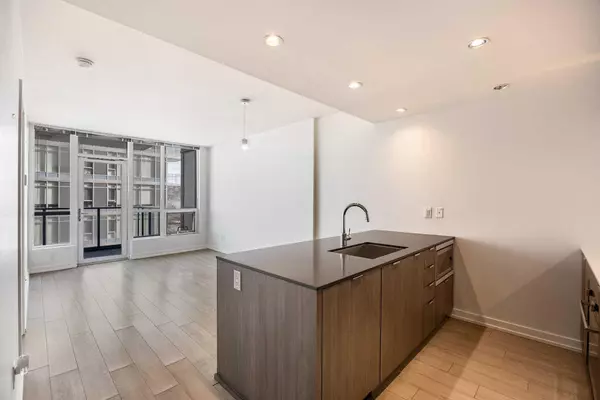 128 2 ST Southwest #503, Calgary, AB T2P 0S7