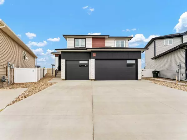 Medicine Hat, AB T1B 0M1,32 Somerside WAY Southeast