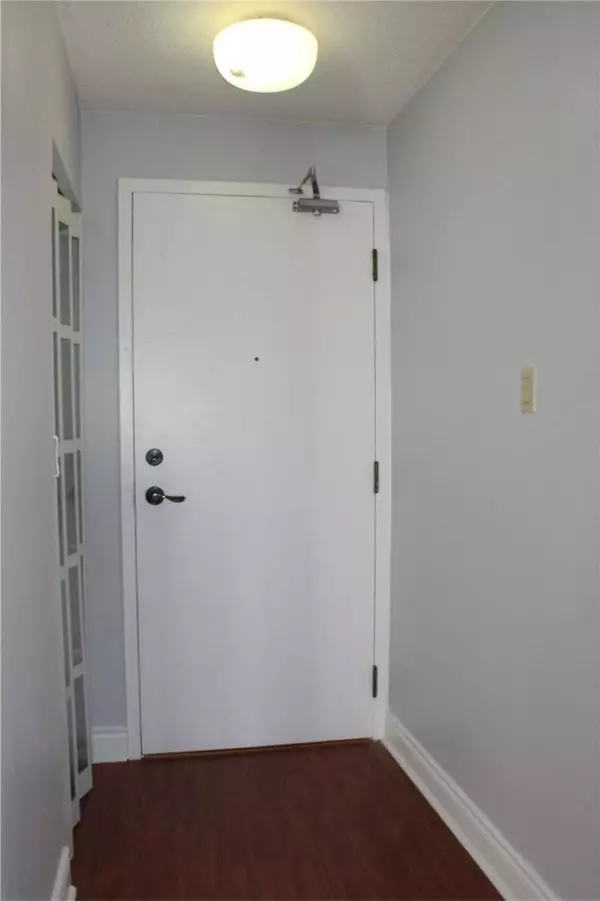 Mississauga, ON L5R 3K8,4470 Tucana CT #402